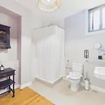Feriehus Charming 2br Townhouse In Mouraria | By Airnest *
