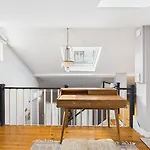 Charming 2br Townhouse In Mouraria | By Airnest Lisboa
