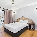 Charming 2br Townhouse In Mouraria | By Airnest Hébergement de vacances Lisboa