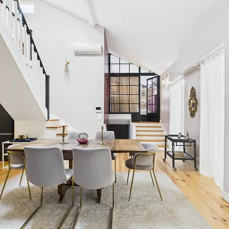 別荘 Charming 2br Townhouse In Mouraria | By Airnest リスボン