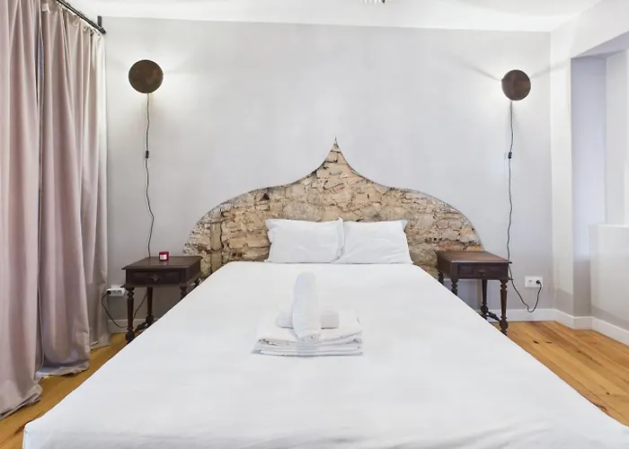 Σπίτι διακοπών Charming 2br Townhouse In Mouraria | By Airnest