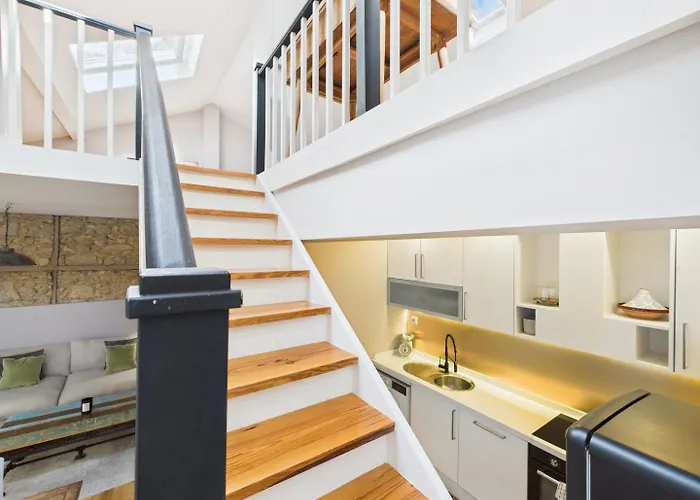 Charming 2br Townhouse In Mouraria | By Airnest Casa de Férias Lisboa