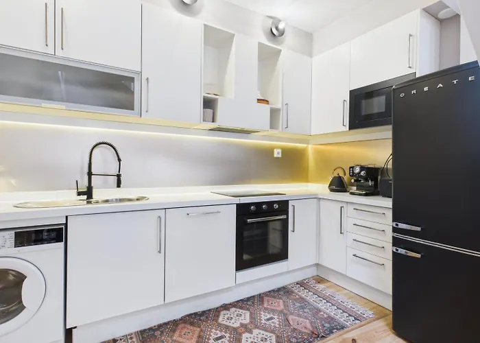 Charming 2br Townhouse In Mouraria | By Airnest